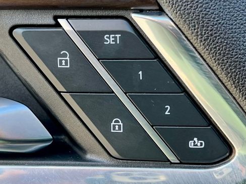 Used 2024 GMC Sierra 1500 SLT w/ SLT Convenience Package image 27