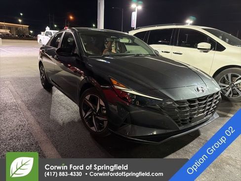 Used 2023 Hyundai Elantra SEL w/ Convenience Package image 3