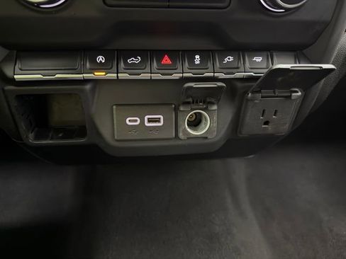 Used 2021 Chevrolet Silverado 1500 Custom RWD image 18