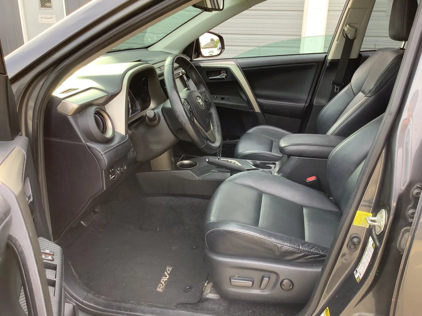 Used 2013 Toyota RAV4 Limited FWD image 22
