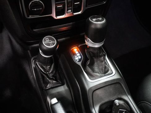 Used 2021 Jeep Wrangler Unlimited Willys image 24