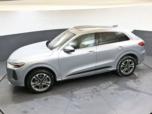 Certified 2025 Audi Q5 Premium Plus w/ Premium Plus image 38