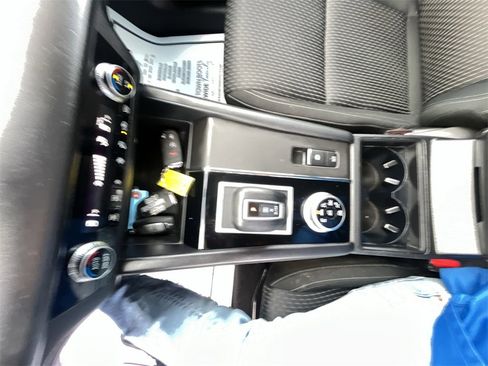 Used 2022 Mitsubishi Outlander ES image 19