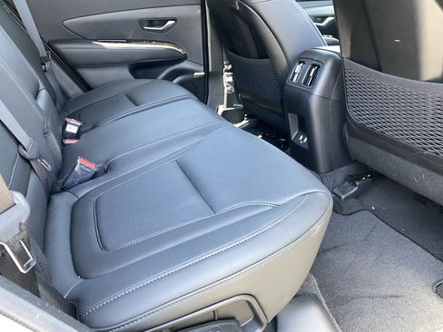 Certified 2023 Hyundai Tucson Limited AWD/4WD image 13