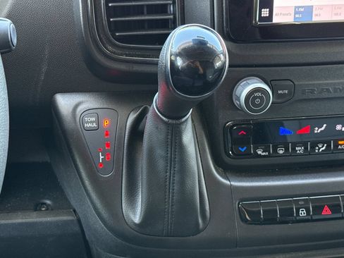 Used 2026 RAM ProMaster 2500 w/ Convenience Group FWD image 28