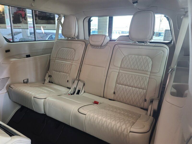 Used 2020 Lincoln Navigator L Black Label AWD/4WD image 17