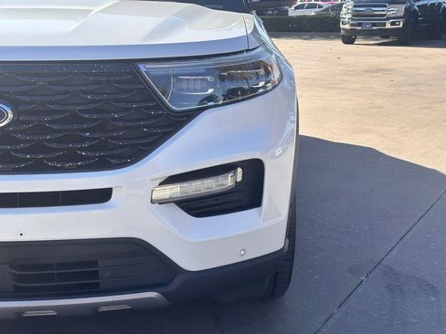 Used 2020 Ford Explorer Platinum w/ Premium Technology Package image 8