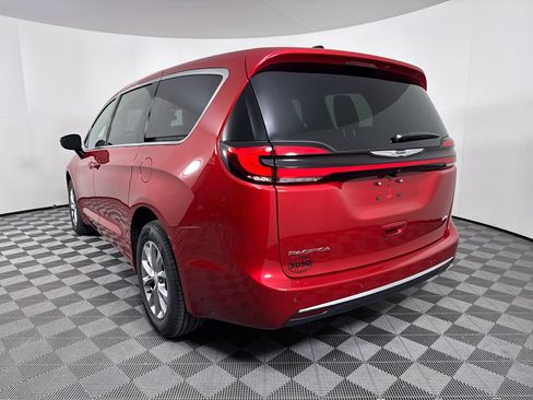 New 2026 Chrysler Pacifica Select AWD/4WD image 24