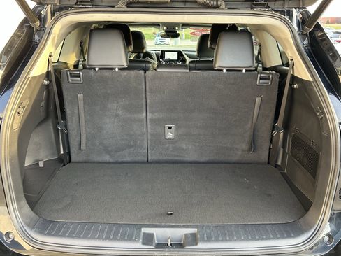 Used 2023 Toyota Highlander XLE image 23