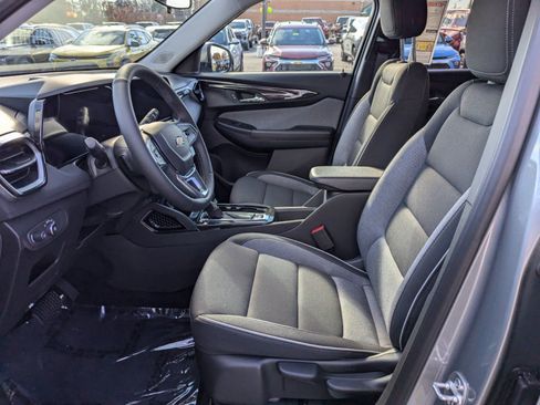 New 2025 Chevrolet TrailBlazer LT w/ LT Cold Weather Package image 14