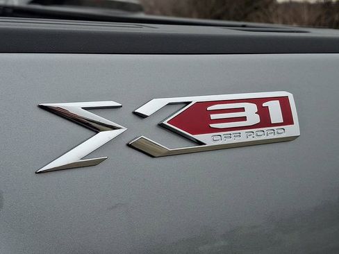 New 2026 GMC Sierra 2500 SLE w/ SLE Value Package; image 24