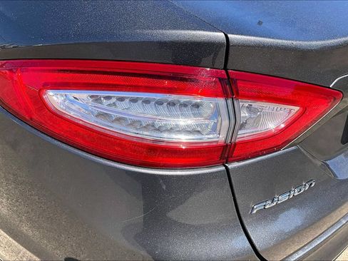 Used 2013 Ford Fusion SE FWD image 28