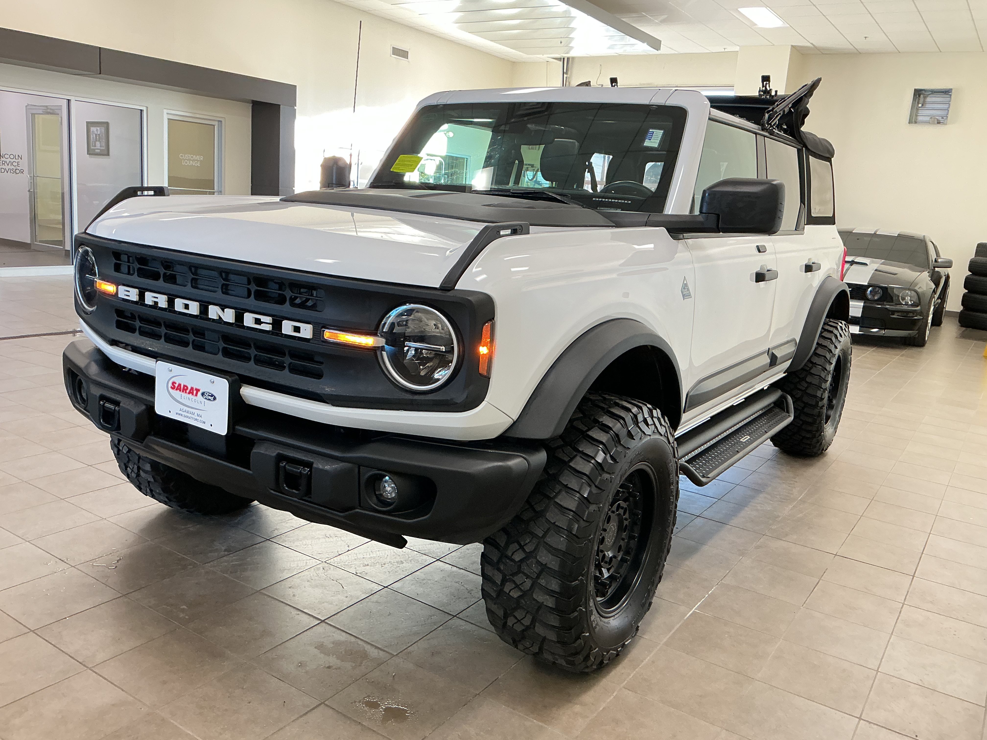 Used 2023 Ford Bronco Black Diamond AWD/4WD image 5