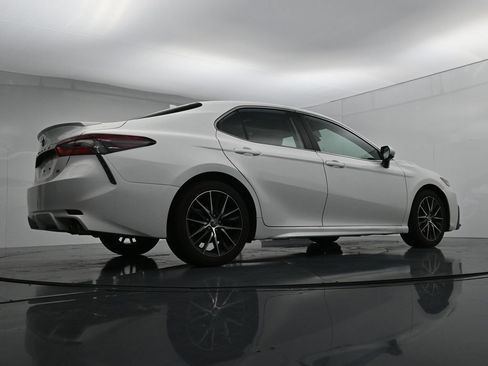 Used 2024 Toyota Camry SE FWD image 23