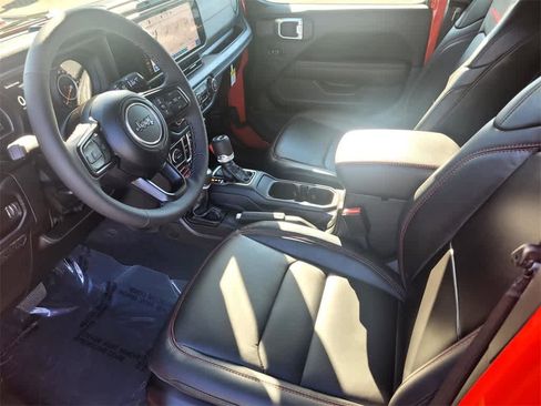 New 2025 Jeep Wrangler Unlimited Rubicon w/ XTREMEE 35" Tire Package image 15