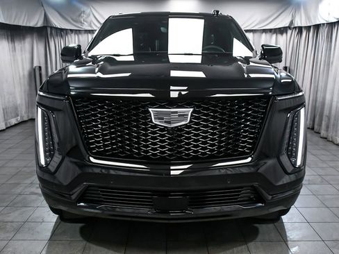 Used 2026 Cadillac Escalade ESV Platinum Sport w/ LPO, ONYX Package AWD/4WD image 2