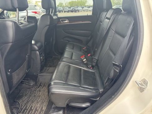Used 2012 Jeep Grand Cherokee Limited w/ Luxury Group II AWD/4WD image 16