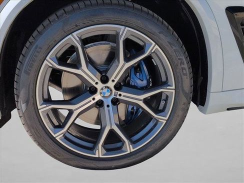New 2026 BMW X5 xDrive40i w/ M Sport Package AWD/4WD image 10