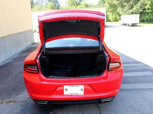Used 2018 Dodge Charger SXT image 16