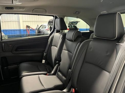 Used 2025 Honda Odyssey Touring image 18