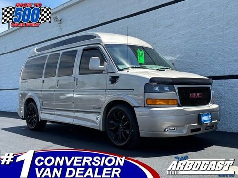 Used 2022 GMC Savana 2500 w/ Enhanced Convenience Package RWD image 1