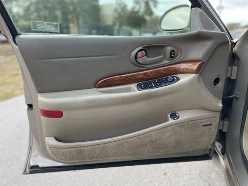 Used 2000 Buick Le Sabre Custom w/ Prestige Opt Pkg image 28