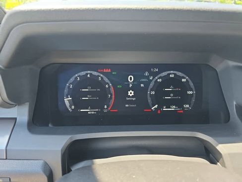 Used 2024 Toyota Tacoma TRD Off-Road AWD/4WD image 9