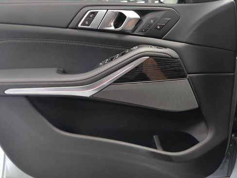Used 2024 BMW X5 sDrive40i w/ M Sport Package RWD image 6