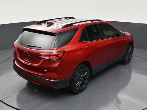 Used 2022 Chevrolet Equinox RS w/ RS Leather Package FWD image 16
