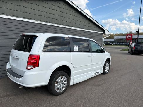 Used 2016 Dodge Grand Caravan SE w/ Quick Order Package 29E SE image 13