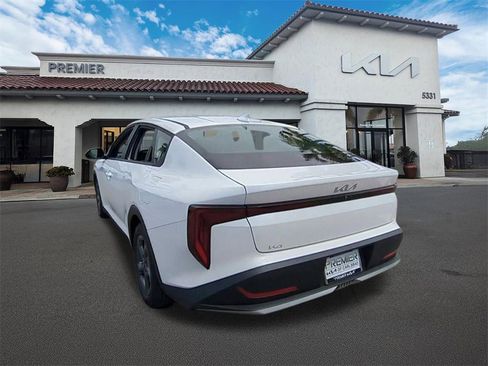 Certified 2025 Kia K4 LXS image 6
