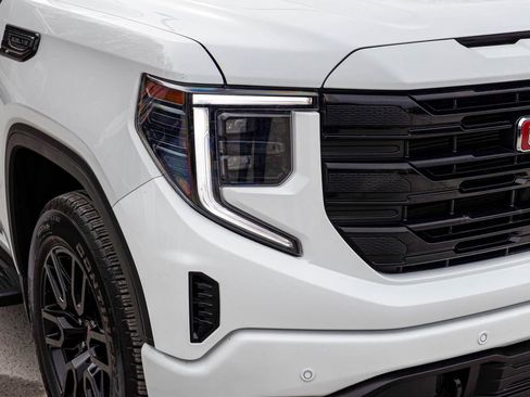 Used 2025 GMC Sierra 1500 Elevation w/ Elevation Premium Package image 35