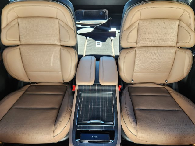 New 2027 Lincoln Navigator Black Label AWD/4WD image 13