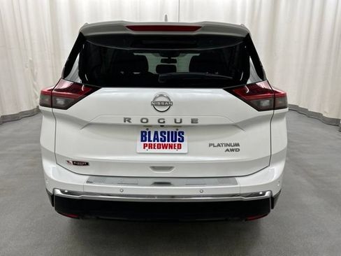 Used 2024 Nissan Rogue Platinum w/ Platinum Premium Package AWD/4WD image 37