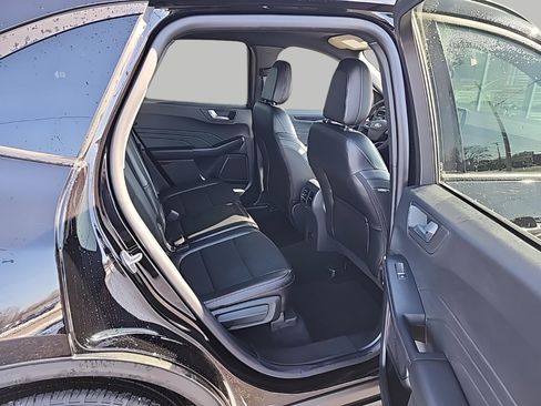 Certified 2025 Ford Escape ST-Line image 7
