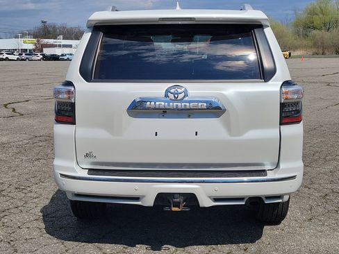 Used 2024 Toyota 4Runner Limited AWD/4WD image 6