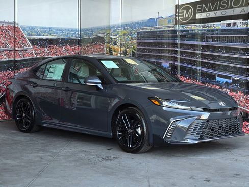 Certified 2026 Toyota Camry SE FWD image 1