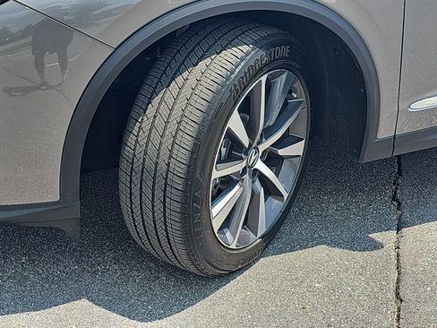 Used 2025 Acura MDX FWD w/ Technology Package image 32