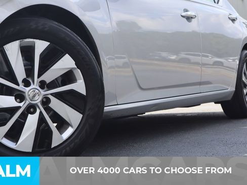 Used 2020 Nissan Altima 2.5 S FWD image 3