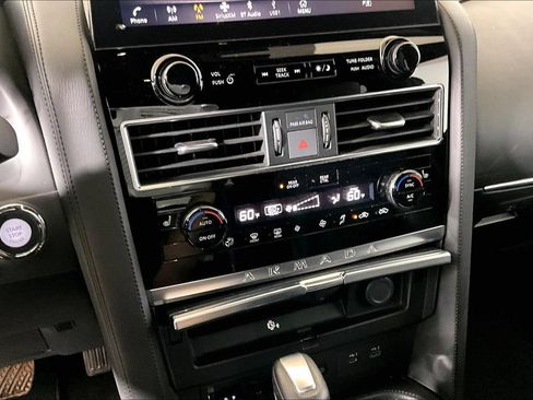 Used 2023 Nissan Armada SL w/ Midnight Edition Package RWD image 25