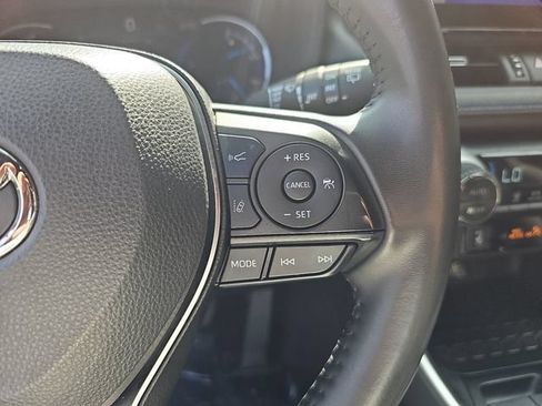 Used 2023 Toyota RAV4 XSE AWD/4WD image 21