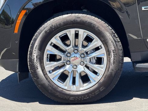 Used 2025 GMC Yukon Denali AWD/4WD image 15