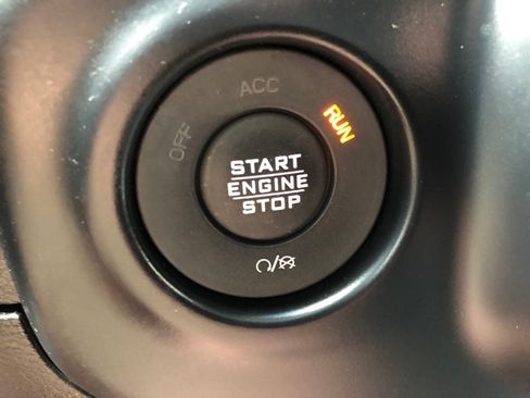 Used 2019 Jeep Wrangler Unlimited Sport S AWD/4WD image 36