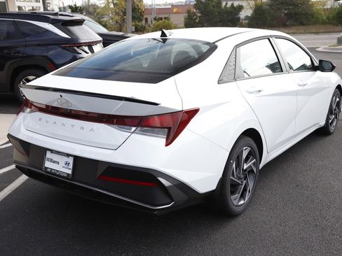 New 2025 Hyundai Elantra Sport image 3