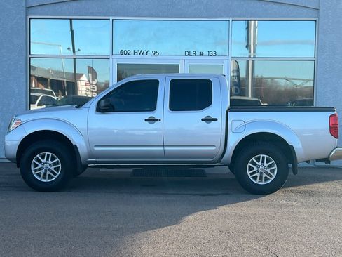 Used 2015 Nissan Frontier SV w/ SV Value Truck Package image 8