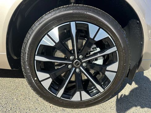 New 2026 Volvo XC60 B5 Plus w/ Protection Package Premier image 9