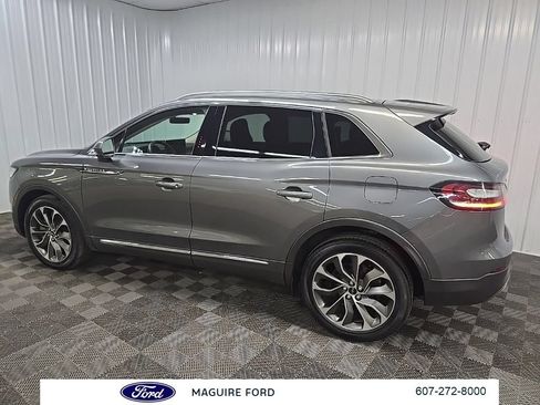 Used 2023 Lincoln Nautilus Reserve AWD/4WD image 5