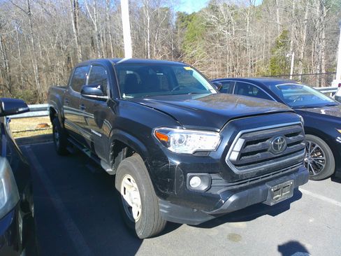 Used 2022 Toyota Tacoma SR5 image 3