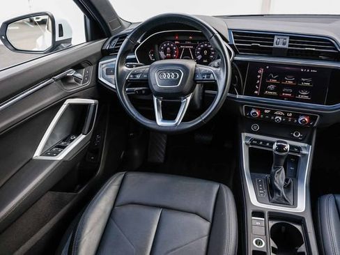 Used 2022 Audi Q3 2.0T Premium image 14