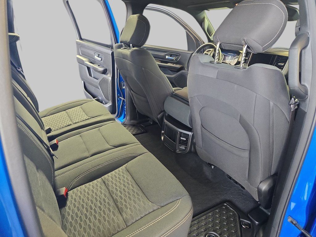 Used 2025 RAM 1500 Warlock AWD/4WD image 13